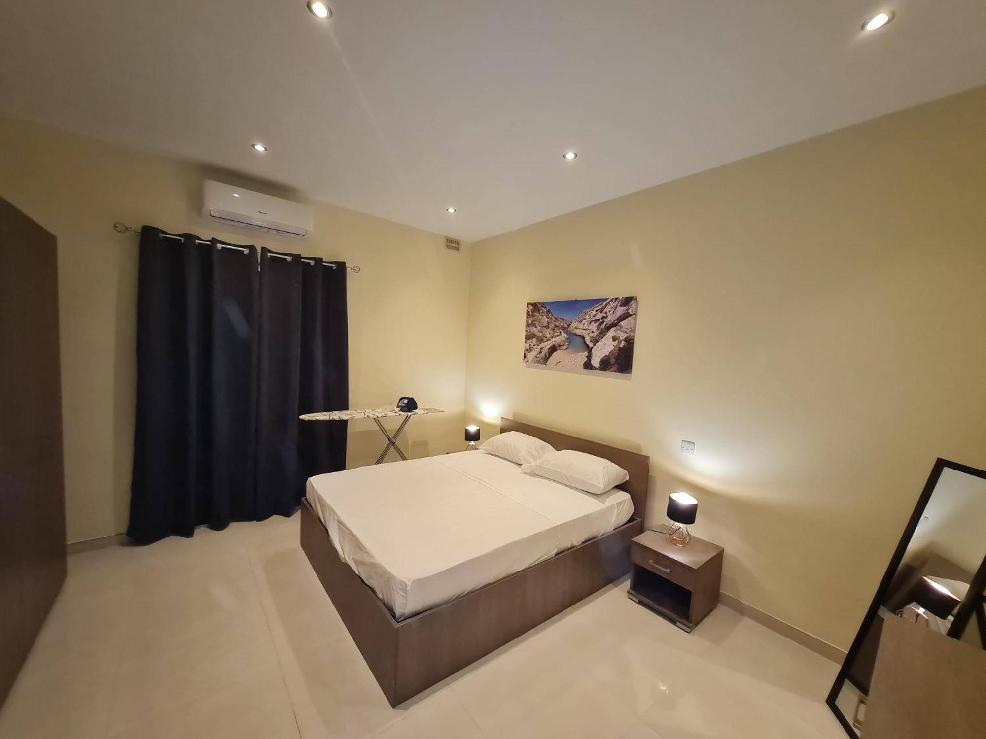 - Lovely 3 Bedroom Unit *